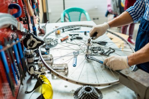 Montaż rowerów i komponentów rowerowych